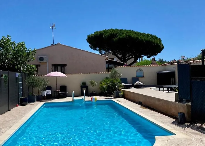 Maisonnette-style Apartment Le Pradet